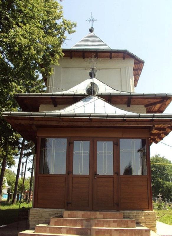 Biserica - vedere exterioară